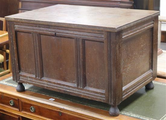 A small oak coffer